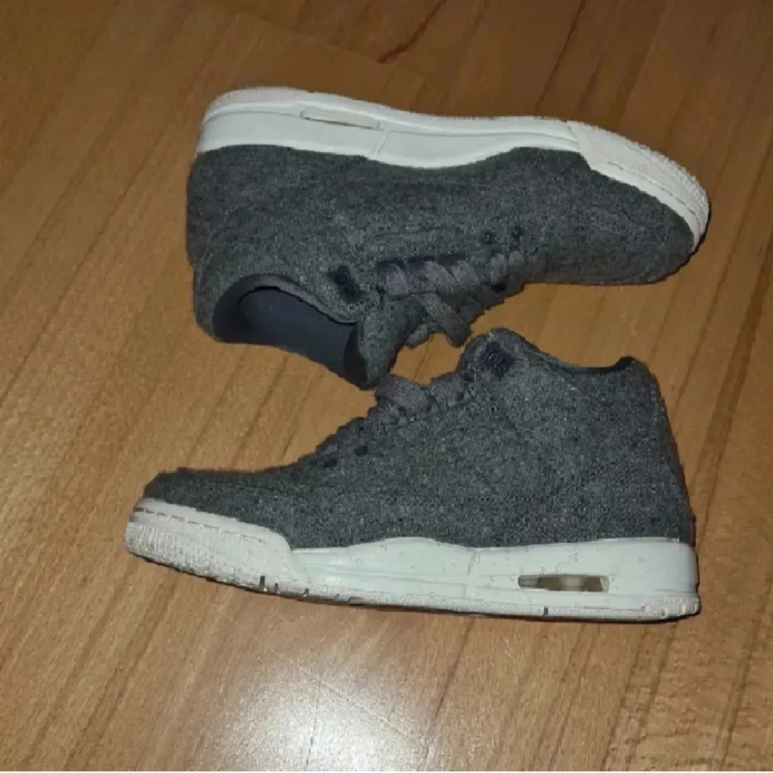 Nike Jordan 3 sneakers Wool Grey  - 2