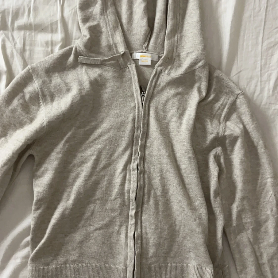 hoodie från Gina Tricot