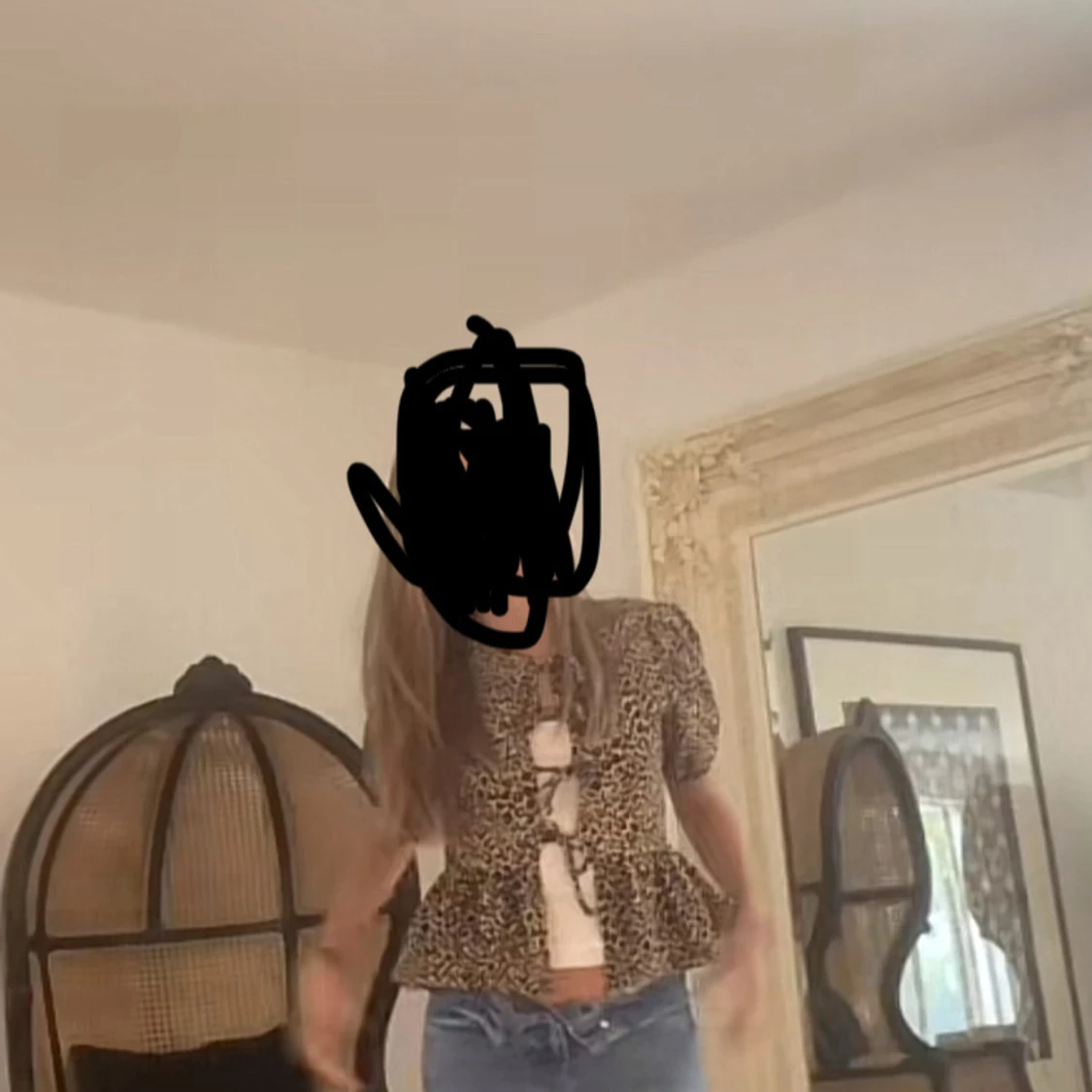 Leopardmönstrad blus från KIABI XS