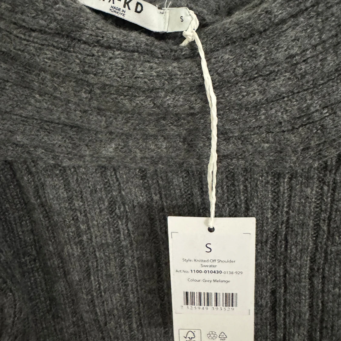 Grå ribbstickad offshoulder-tröja NA-KD - 2