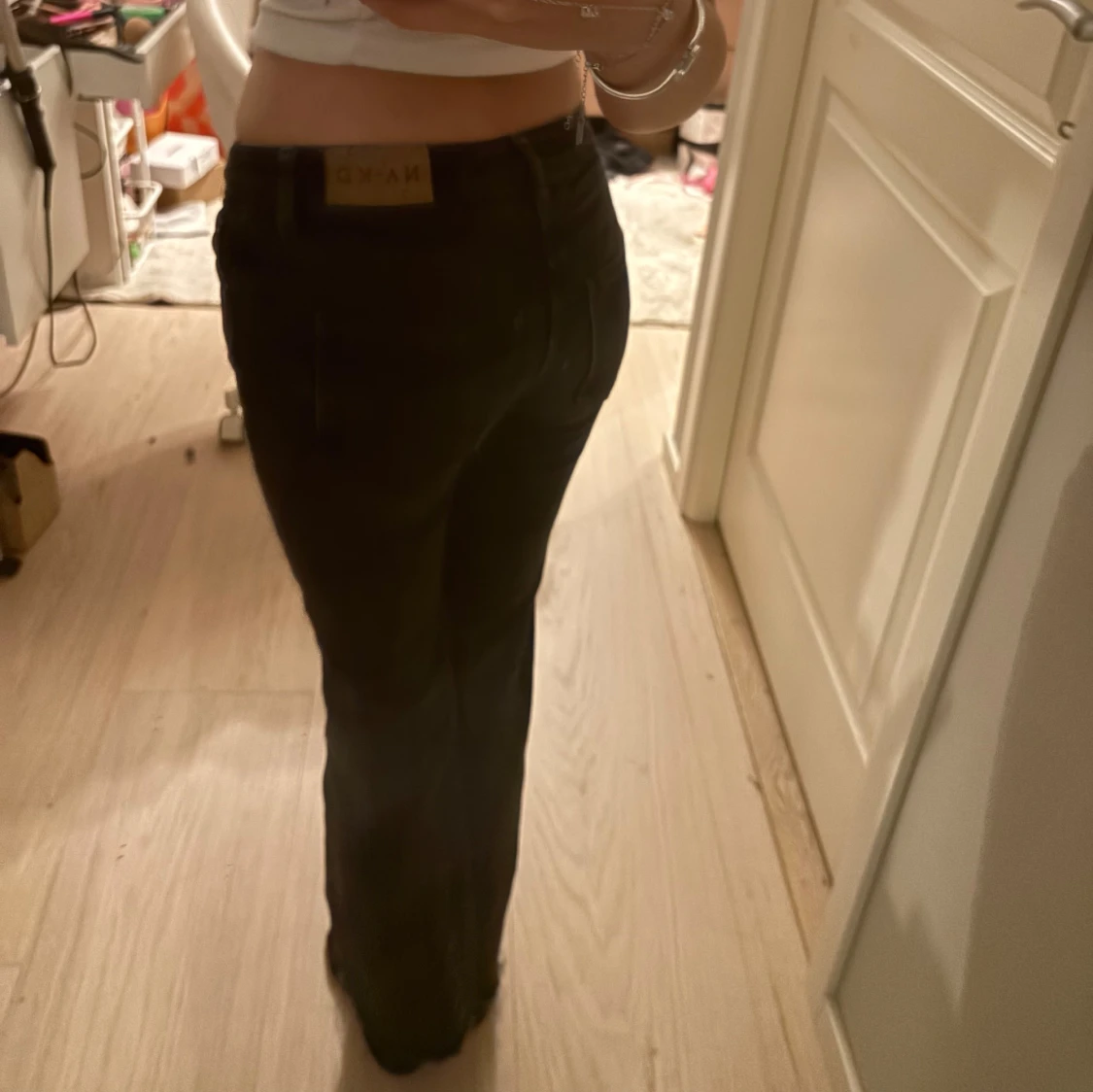 Svarta bootcut jeans från NA-KD - 1