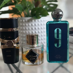 Tre parfymer: Asad, Kismet Magic, 9am Dive - Säljer tre parfymer i ett paket. Se mängd på bilden. Asad är typ 90/100ml kvar. A 