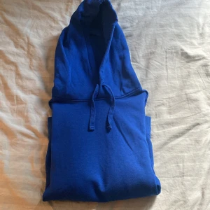 Blå hoddie - Blå hoddie från Zara i M💙