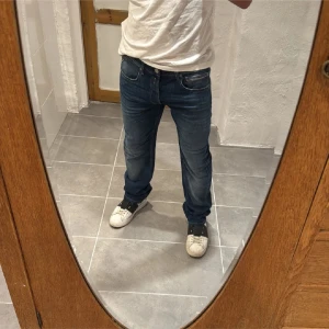 Replay jeans  - Ett par snygga byxor från Replay i storlek W32 L32 i modellen Grover 