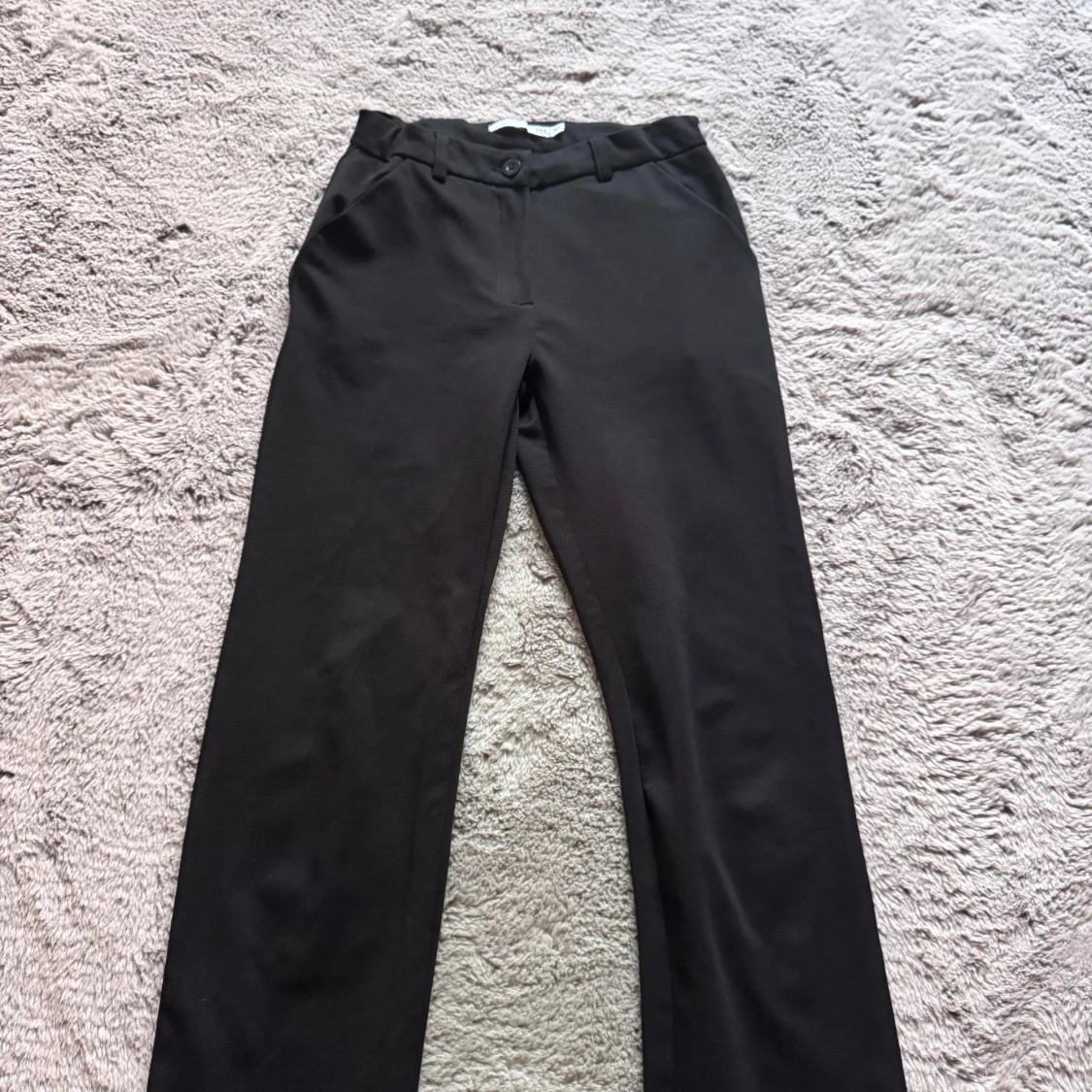 Svarta kostymbyxor från 157