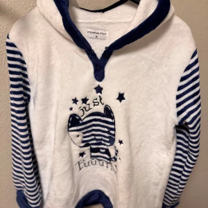 Mysigt plagg/ pyjamas  - Storlek 34/36