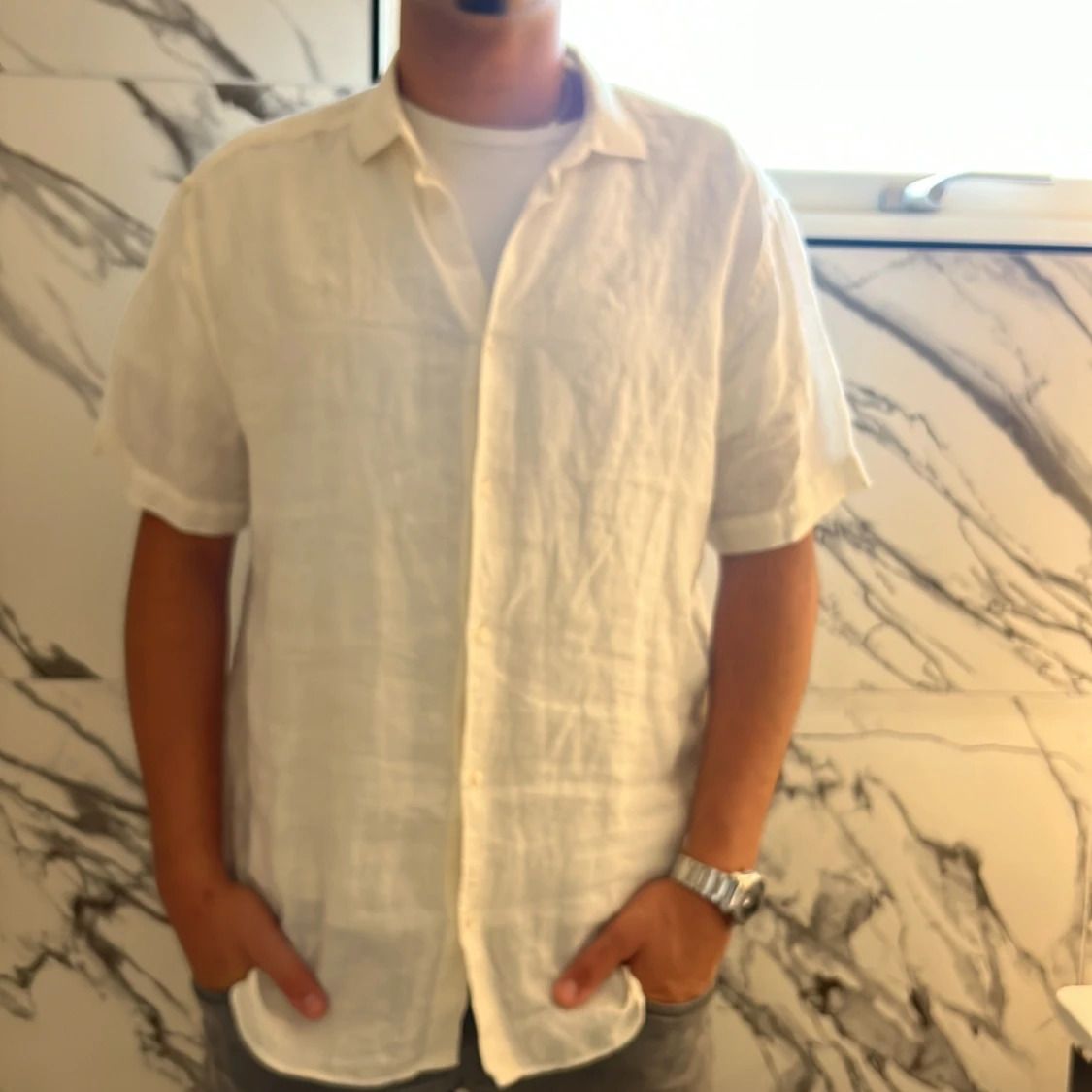 Vit linneskjorta från Riley