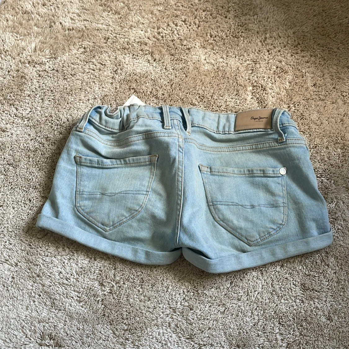 Ljusblå jeansshorts från Pepe Jeans - 1