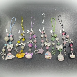 Sanrio phonecharm - 100% handgjorda av mig ! TRYCK EJ PÅ KÖP NU DIREKT, utan kontakta mig först och säg vilken / vilka du vill ha💞 PRISET ÄR FÖR ENDAST EN!  !SNÄLLA TA EJ INSTABOX💕, kan hända att jag inte kan skicka om du väljer instabox