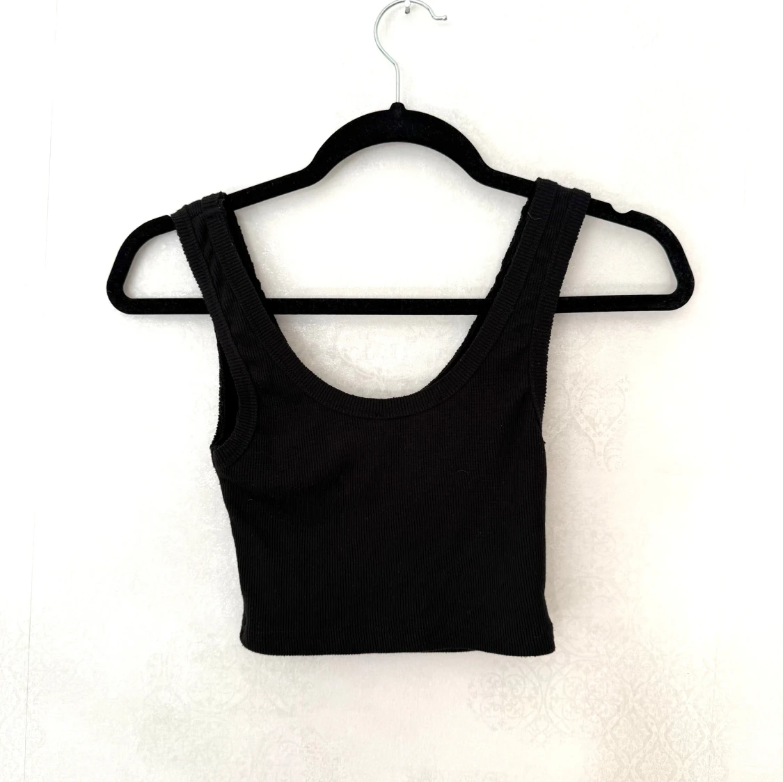 Svart ribbad croppad linne - 1