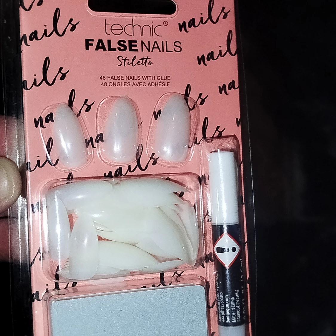 Blandade smink, parfym, nagel och duschgelartiklar - 1