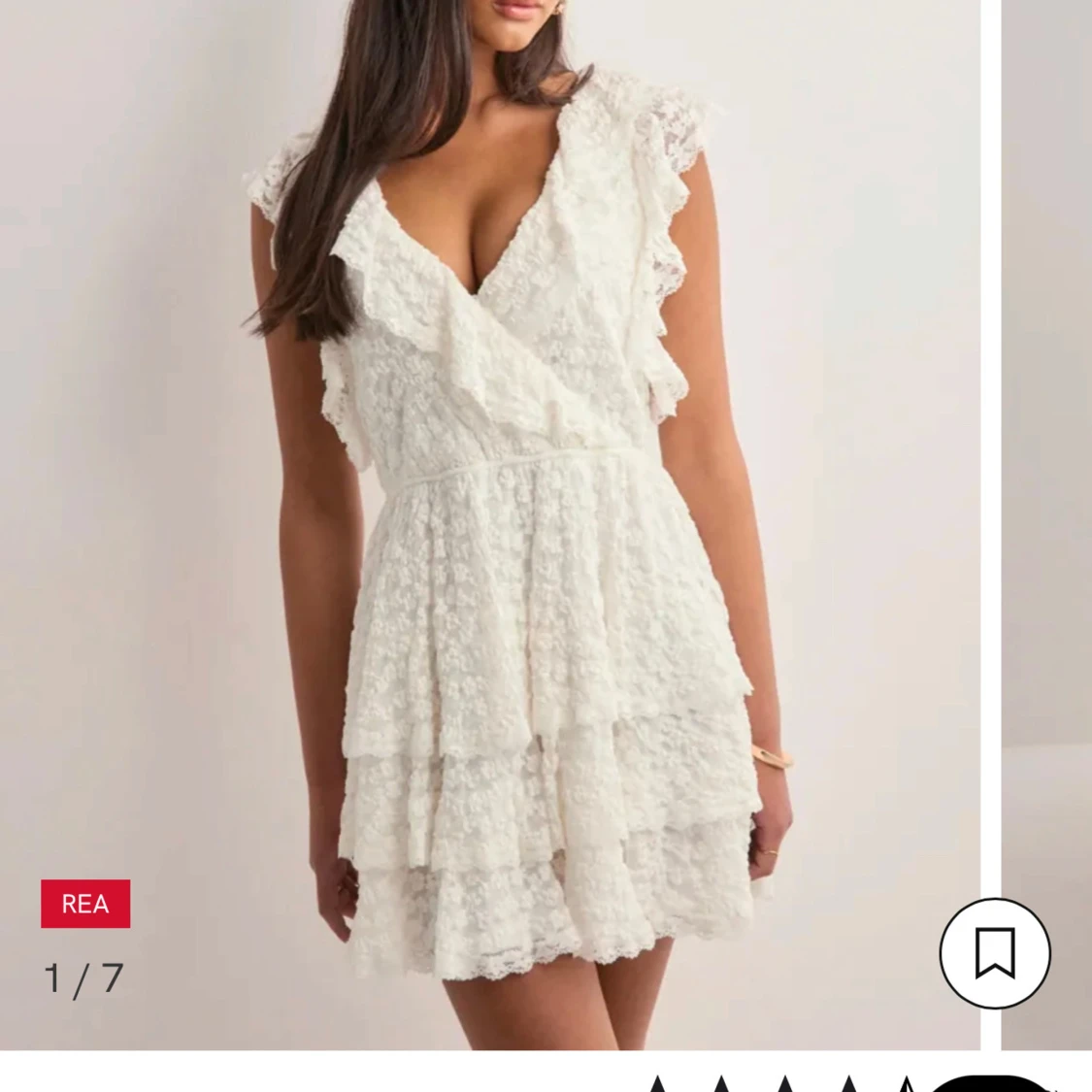 Vit omlottklänning med volang - 1