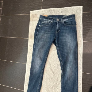 Dondup jeans George  - Storlek 31 mycket fint skick kan passa 32!