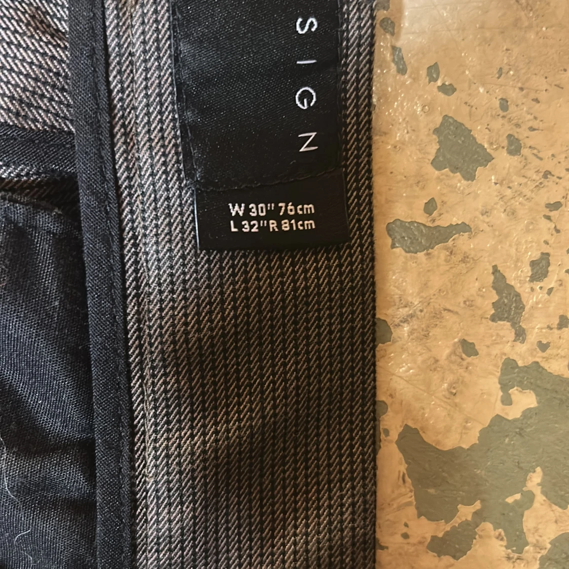 Grå kostymbyxor från ASOS Design - 3