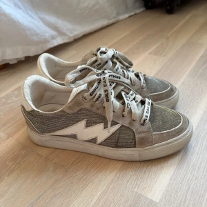 Zadig & Voltaire sneakers  - fina sneakers från Zadig!! st 37, säljer så de ej kommer till användning. Kan förhandla med pris!!