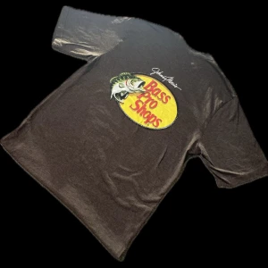 Bass pro shops tshirt - Vintage fiske tshirt, helt oanvänd. Skickar med en gratis tshirt om man köper idag