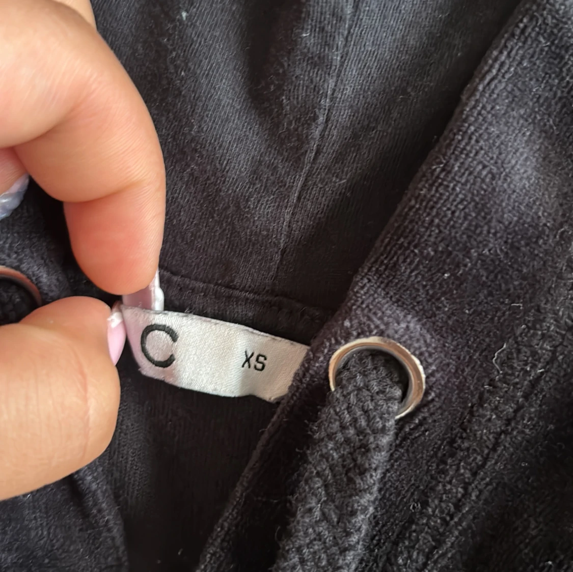 Svart velourhoodie från Cubus XS - 2