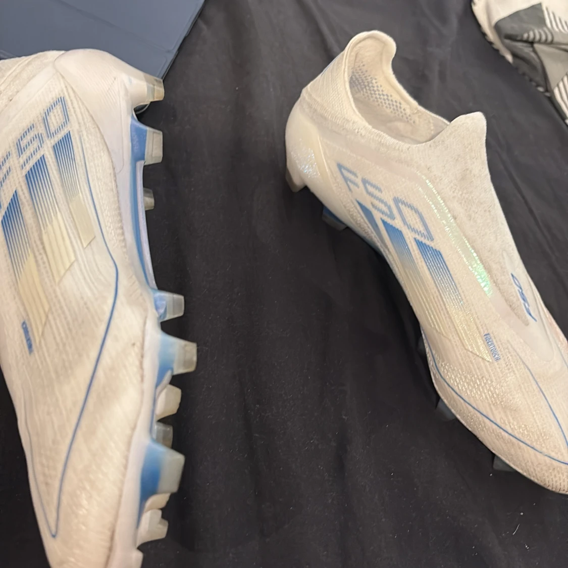 Adidas fotbollsskor - 1