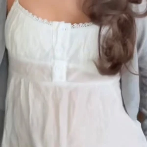 Vit linne från brandy  - Jätte söt linne från Brandy Melville storlek xs/s. 