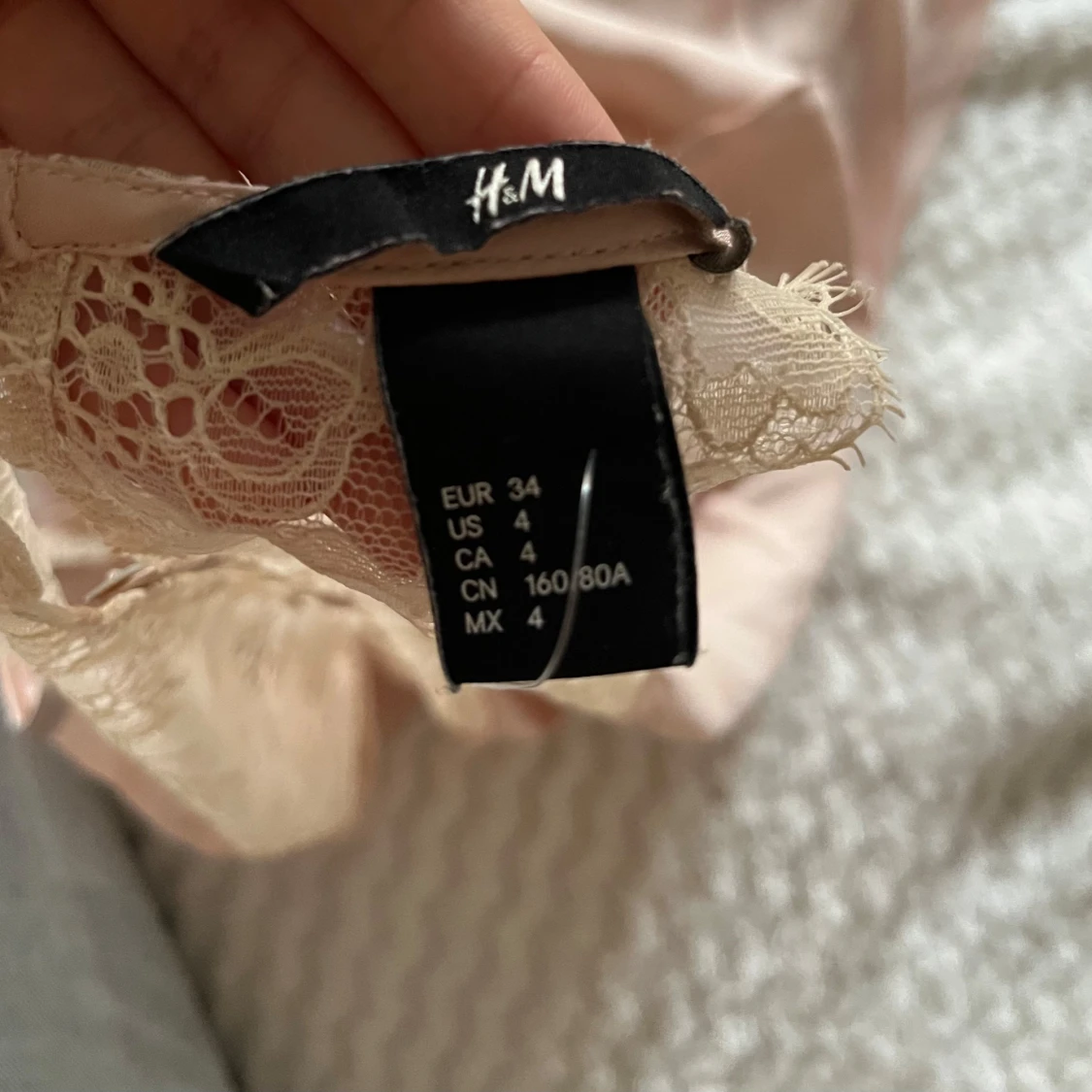 Champagnefärgad linnetopp med spets H&M - 3