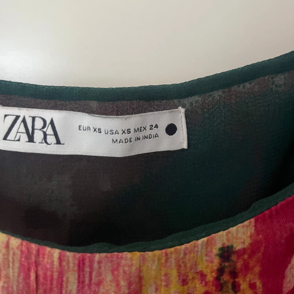 Färgglad spetstopp - 1