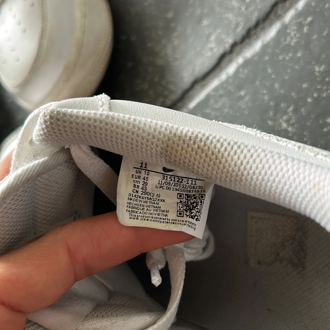 Nike Air Force 1 vita sneakers (pris kan diskuteras) - 3