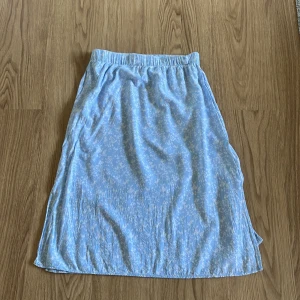 Lång kjol med fickor - Lång sommarkjol med två fickor!