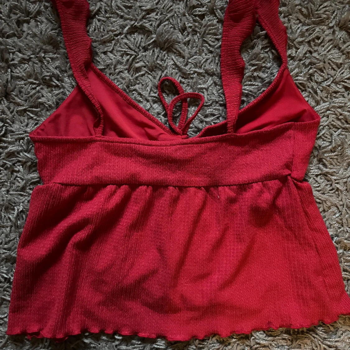 Röd croppad topp från Nelly - 2