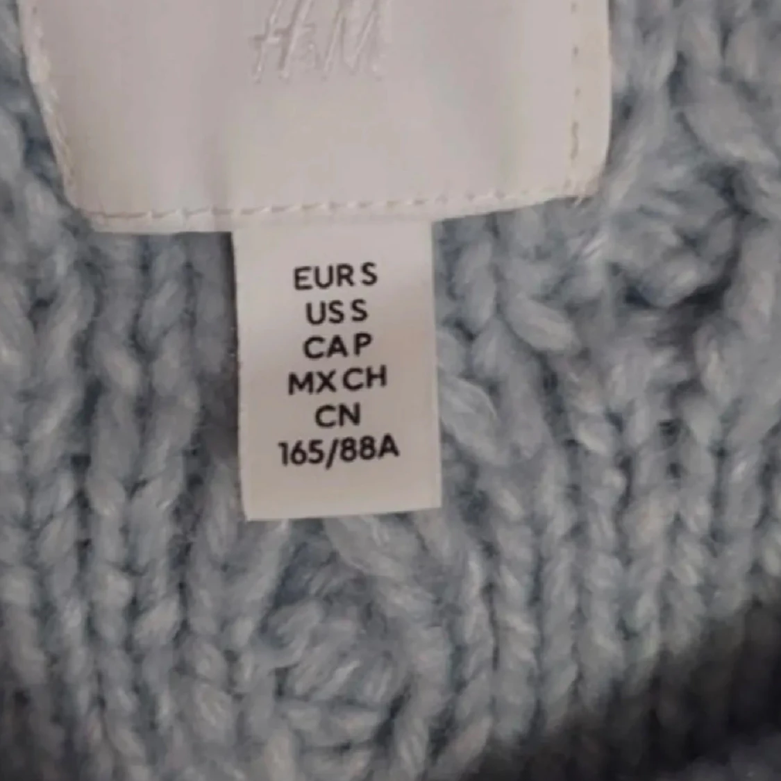 Grå stickad tröja med svart M från H&M - 2