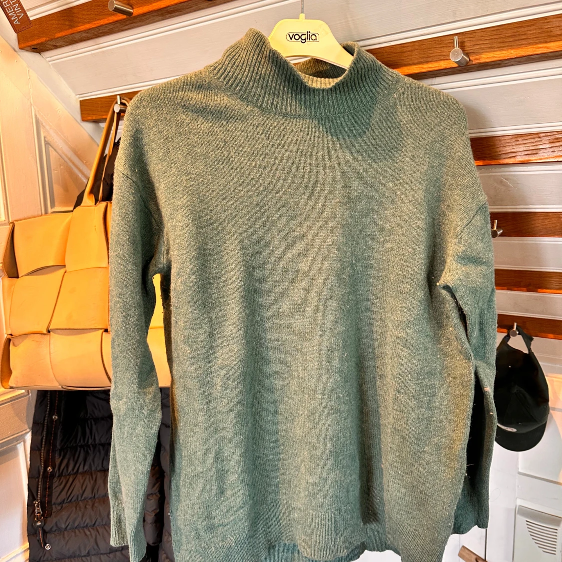 Grön stickad polotröja från Uniqlo