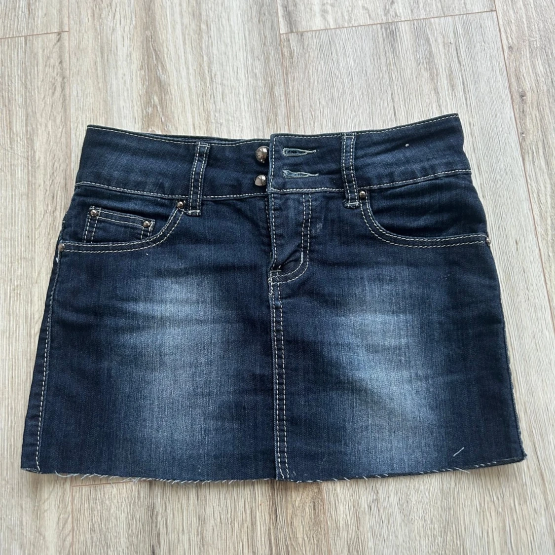 Mörkblå jeanskjol  - 90