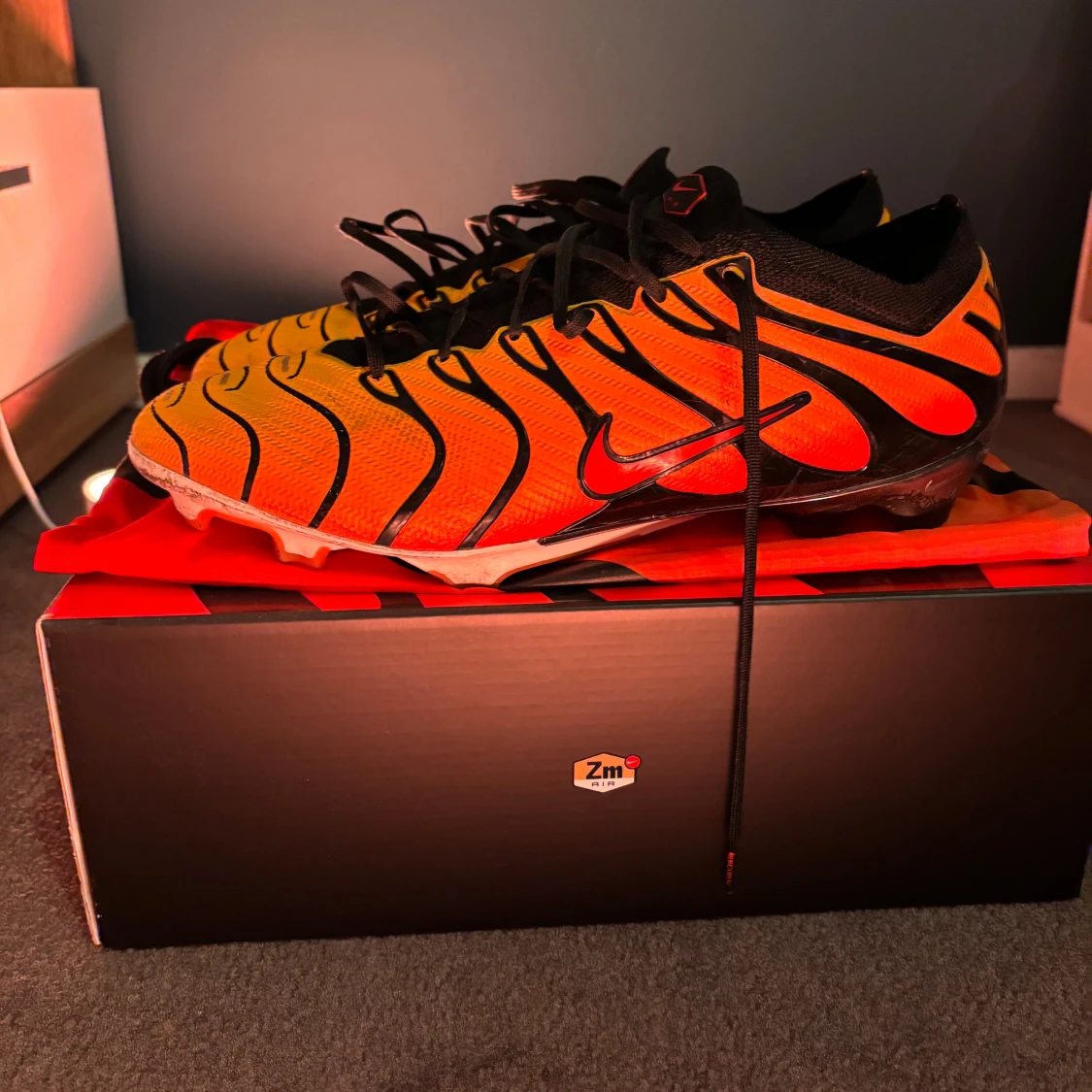 LIMITED EDITION! Nike Mercurial Zoom Vapor 15 Am Plus Fg