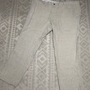 Linnebyxor - Linnebyxor med raka ben