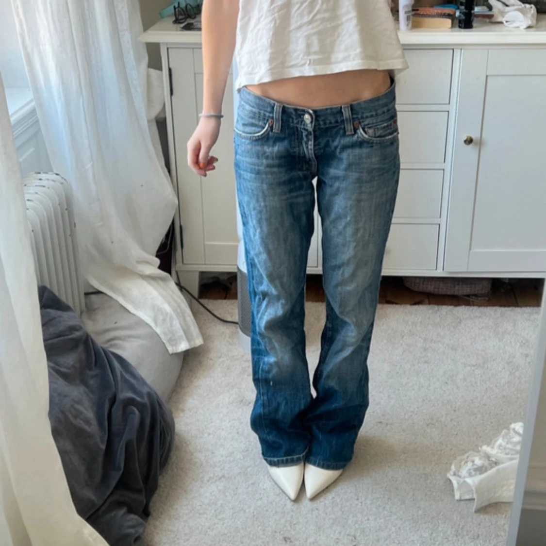 Blå bootcut jeans från 7 For All Mankind