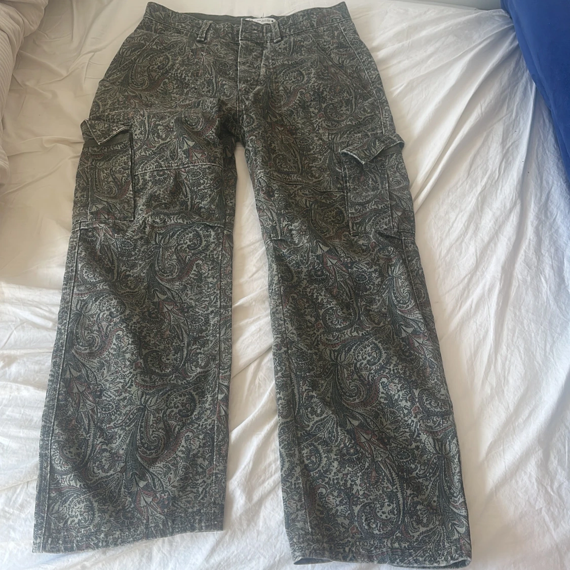 Mönstrade cargopants från Zara