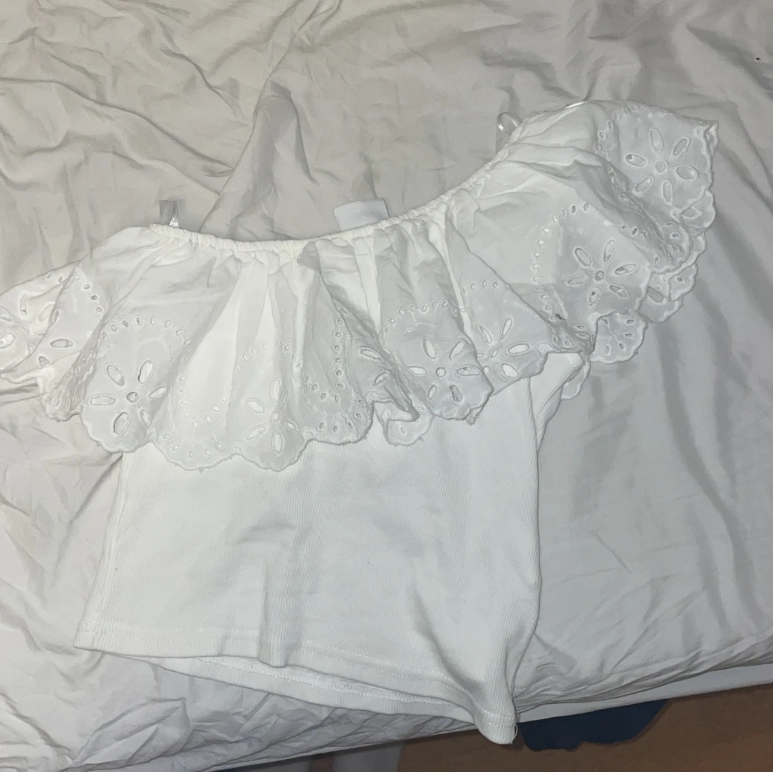 Fin off the shoulder Blus - 1