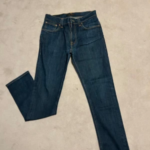 Nudie - Nudie jeans  i nyskick 