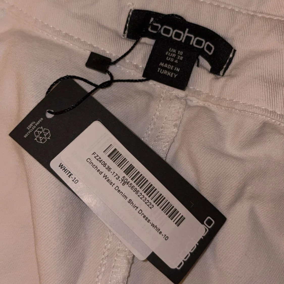 Vit skjortklänning från Boohoo - 2