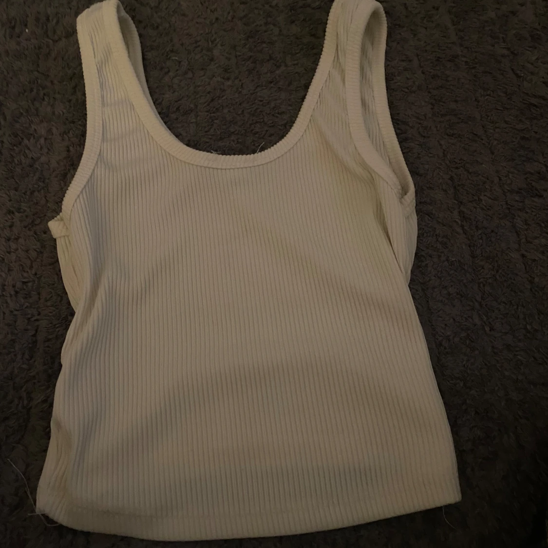 Vit ribbad linnetopp - 1