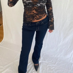 Lowaist Levis jeans  - Lågmidjade levis jeans i bootcut
