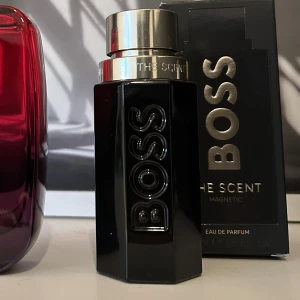 BOSS The Scent Magnetic EdP - 47/50ml billigaste online med nya flaskan ligger på 722kr, slå till på en grym vaniljdoft ✨ 
