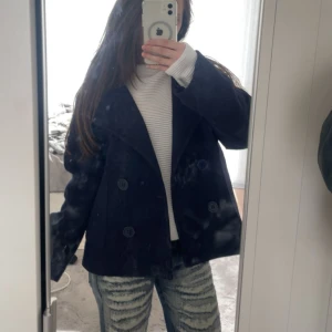 Kappa - Snygg mörkblå kappa❤️