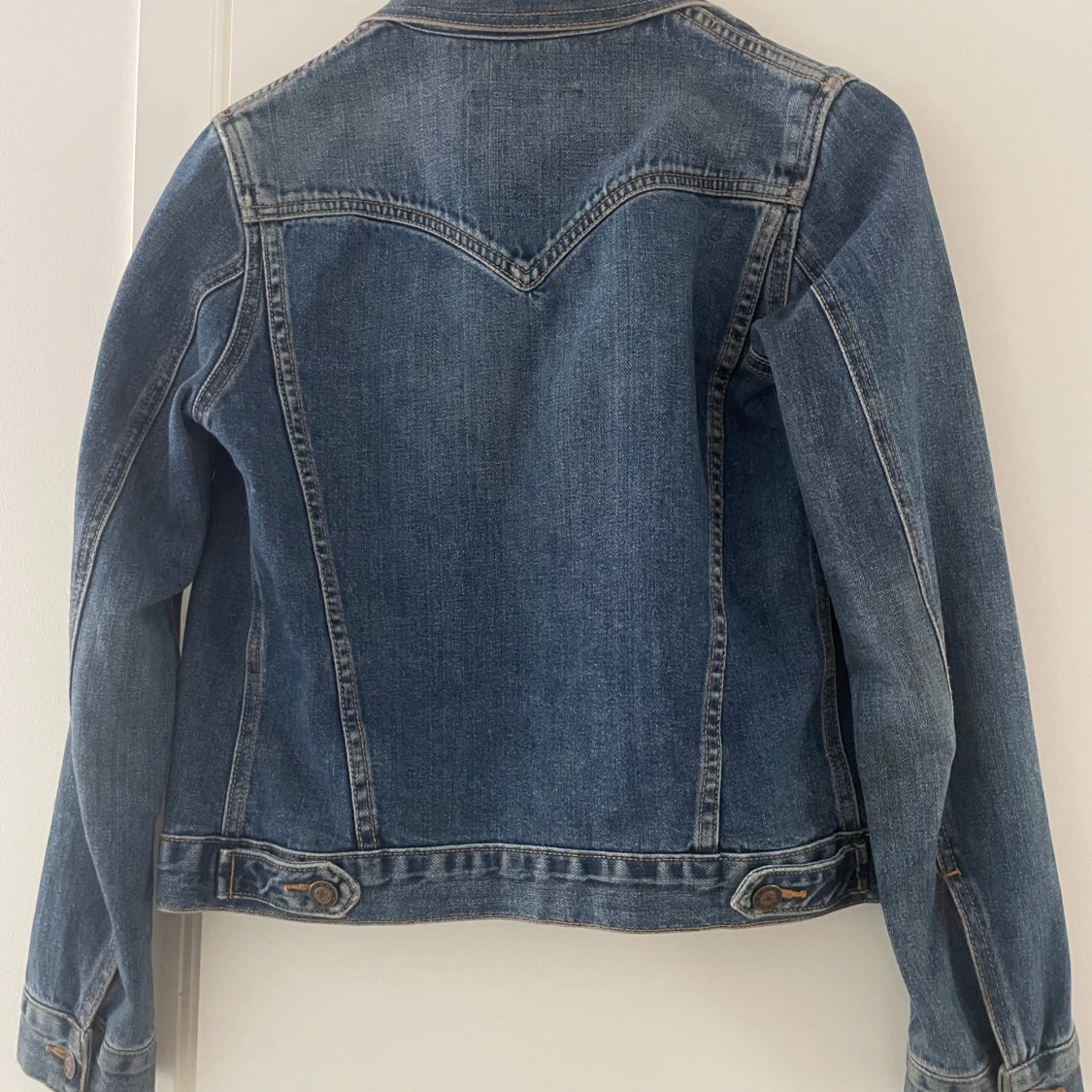 Klassisk blå jeansjacka från Earl Jean - 1