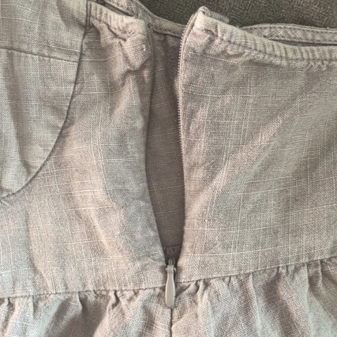 Ljusgrå fintopp i linne - 2