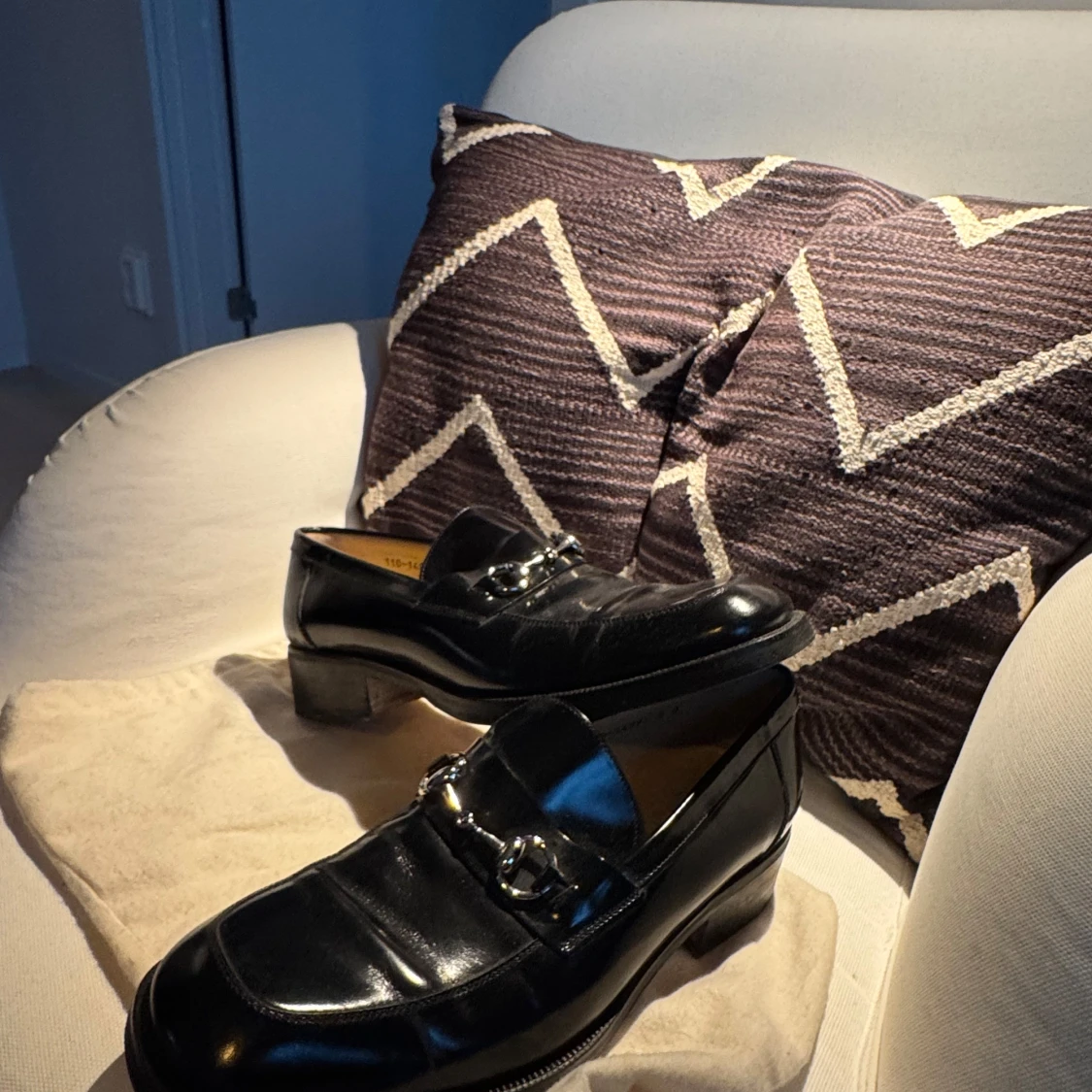 Svarta loafers från Gucci i skinn