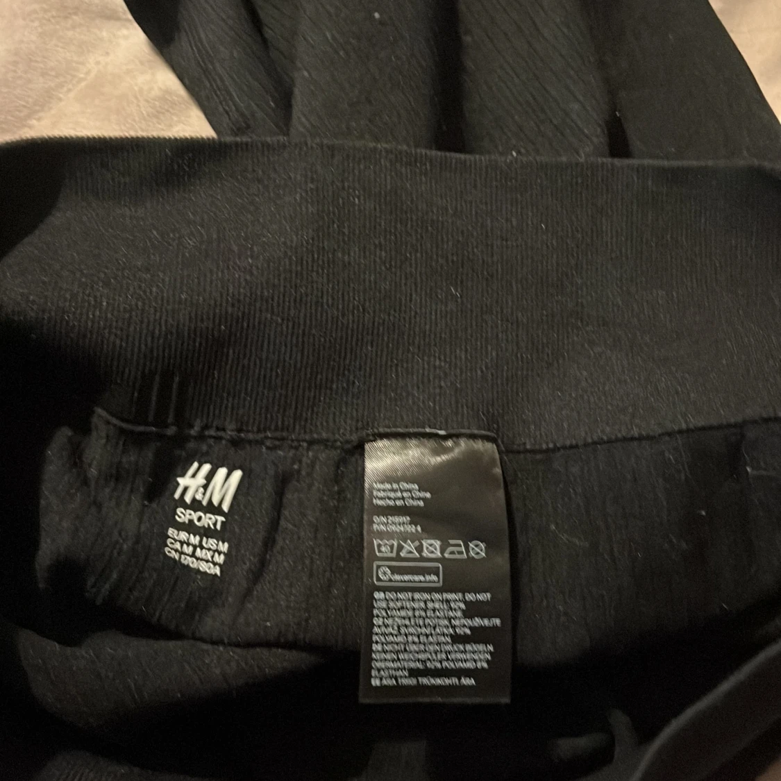 Svarta leggings från H&M Sport - 2