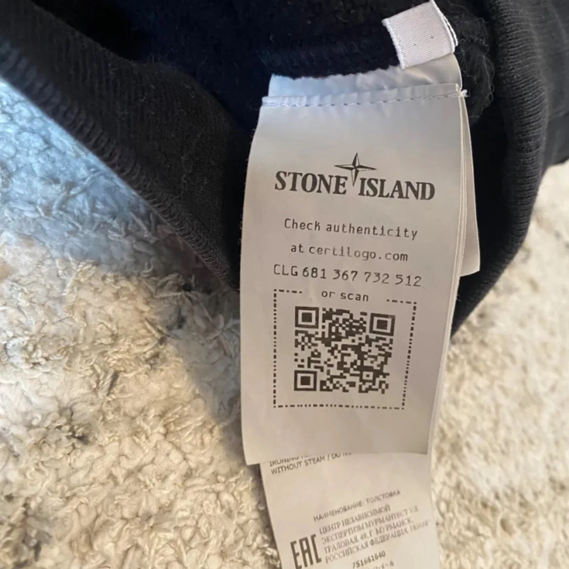 Svart hoodie från Stone Island  - 3