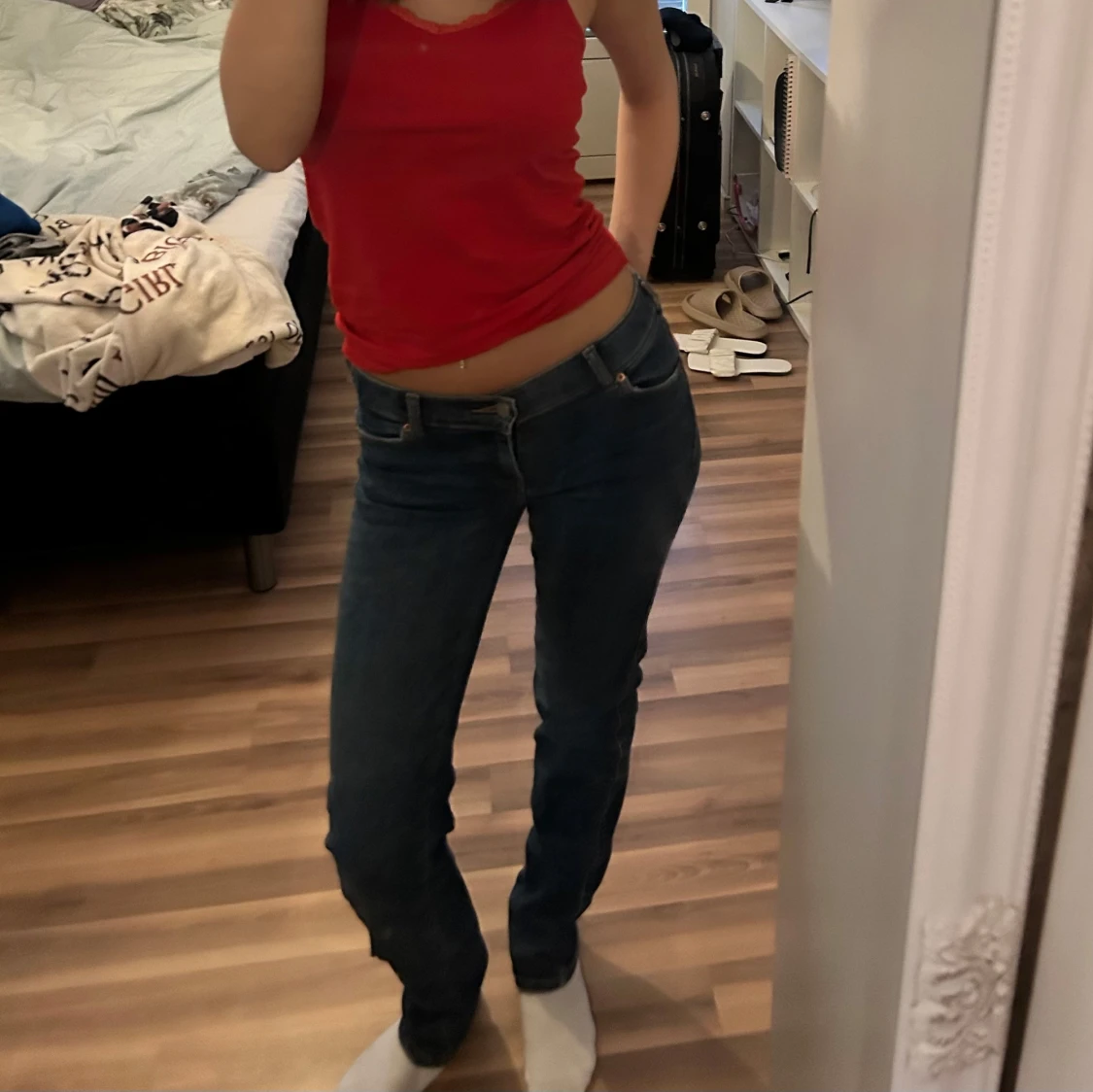 Mörkblå jeansbyxor med normal passform - 1