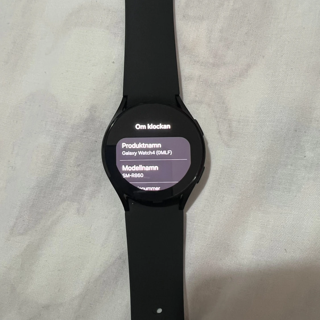 Samsung Galaxy Watch4 med grått armband - 3