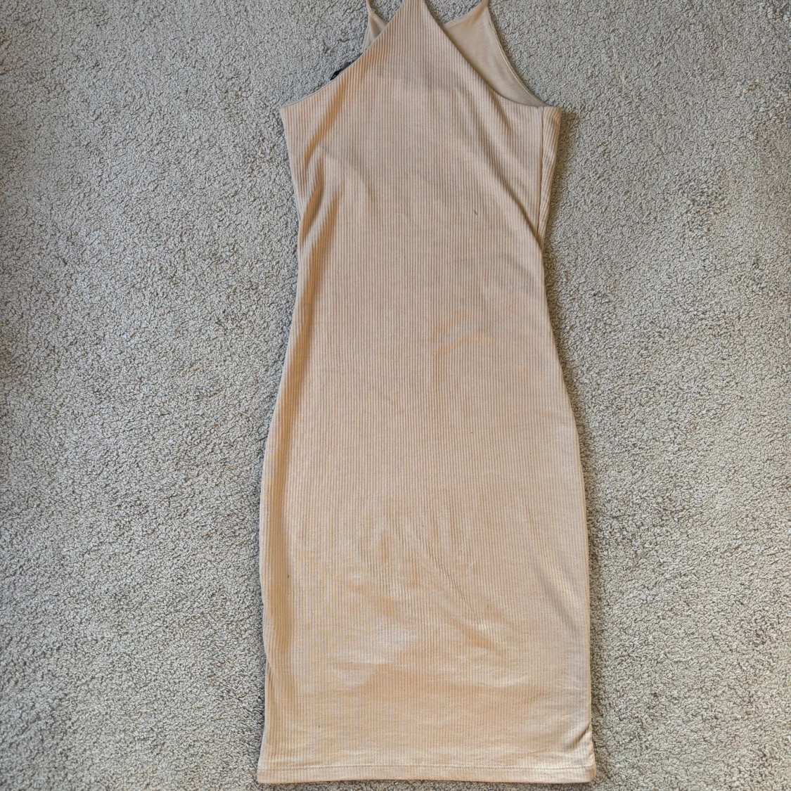 Beige klänning från Gina Tricot  - 1